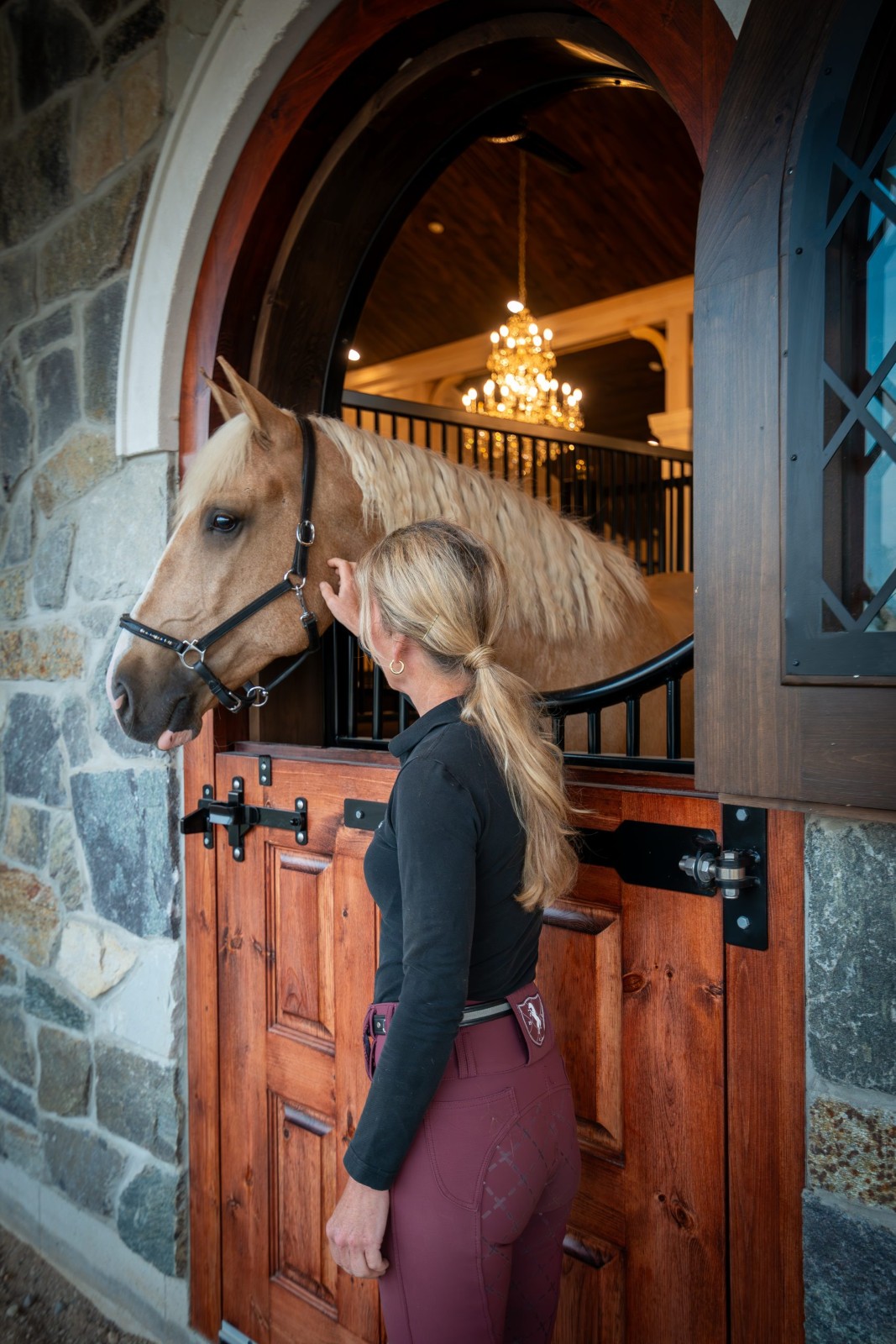 Royal Dutch Friesians - Stall Door Exterior